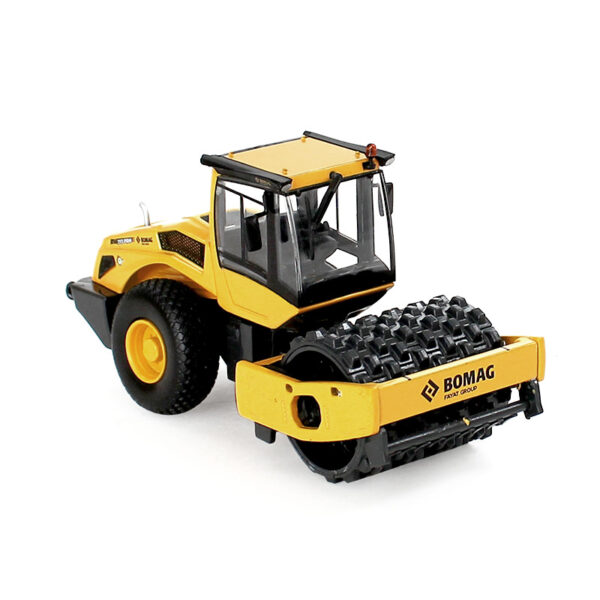 Model - Vibračný valec BW 213 PDH - Bomag