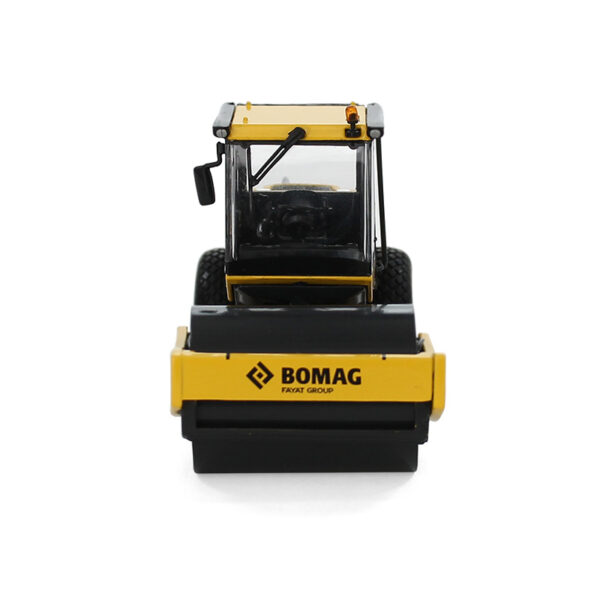 Model - Vibračný valec BW 213 D-5  - Bomag - Image 2