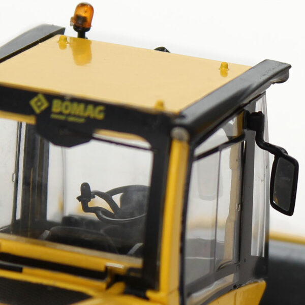 Model - Vibračný valec BW 213 D-5  - Bomag - Image 5