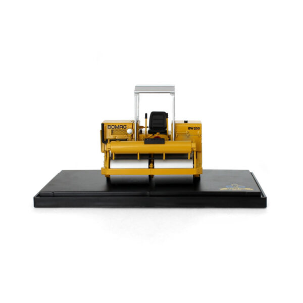 Model - Vibračný valec BW 200  - Bomag - Image 2
